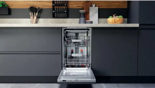 Встраиваемая посудомоечная машина Hotpoint-Ariston HSIO 3O35 WFE