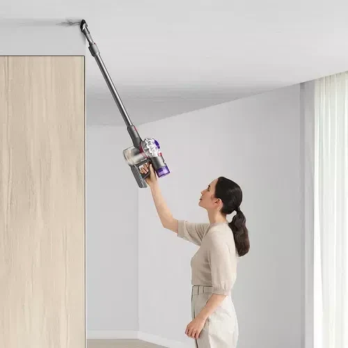 Dyson V8 SV25 6