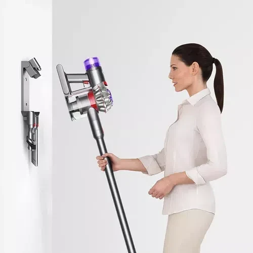 Dyson V8 SV25 4