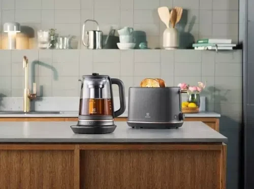Чайник электрический Electrolux E7GK1-8BP