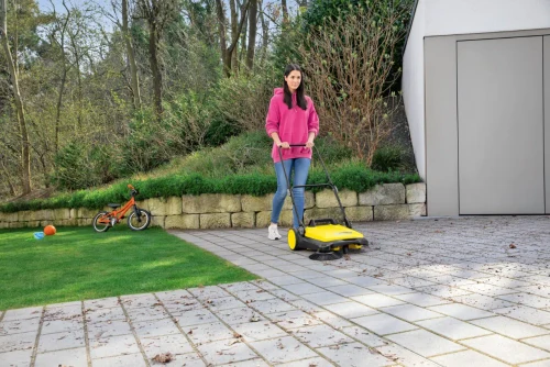 Mașină de măturat Karcher S4 (1.766-320.0)