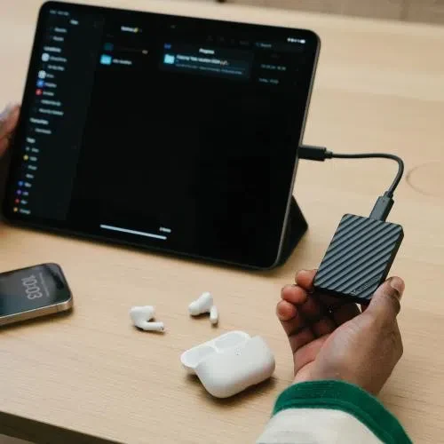 Внешний M.2 SSD Verbatim Store 'N’ Go Mini Stripe, 512 ГБ, Black 5