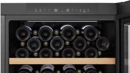 Винный шкаф Hisense RW3N230GELF, Черный