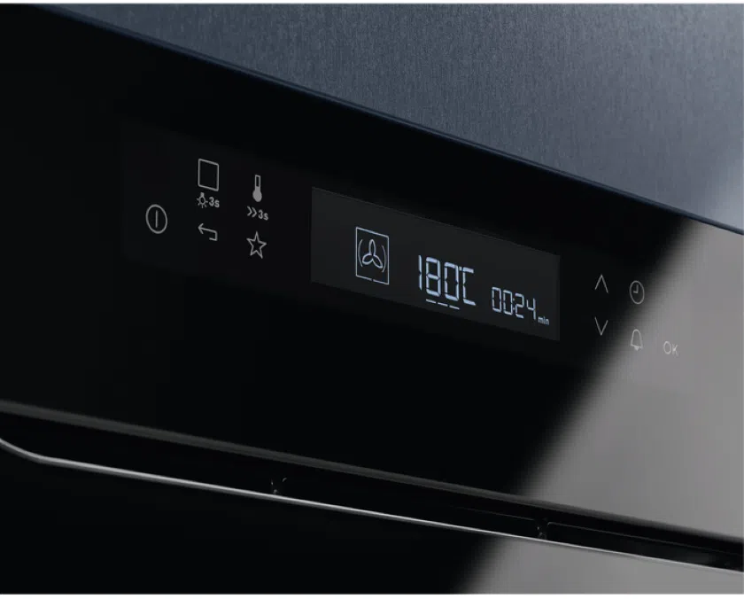 Электрический духовой шкаф Electrolux EOE7C31Z