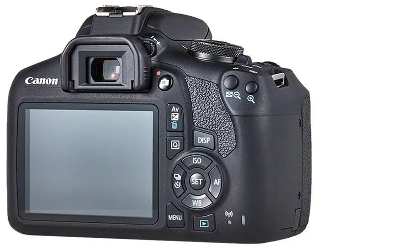 DSLR Camera CANON EOS 2000D 18-55 DC III Black (2728C007)